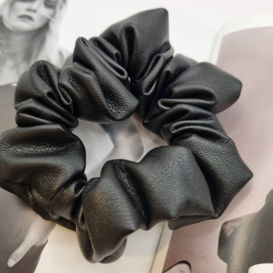 inani Scrunchie Lederimitat schwarz